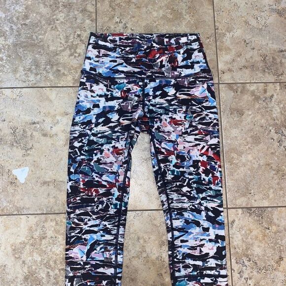 Lululemon Wunder Under Hi-Rise 1/2 Tight (Full-On Luxtreme 17") Culture Clash - Picture 1 of 4